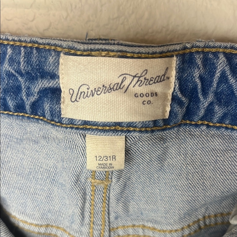 Universal Thread Blue Jean Shorts - Picture 2 of 3